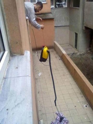 Genç Kızın Yaptığına Bakın!