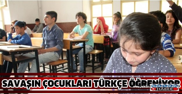 Savaşın çocukları Türkçe öğreniyor